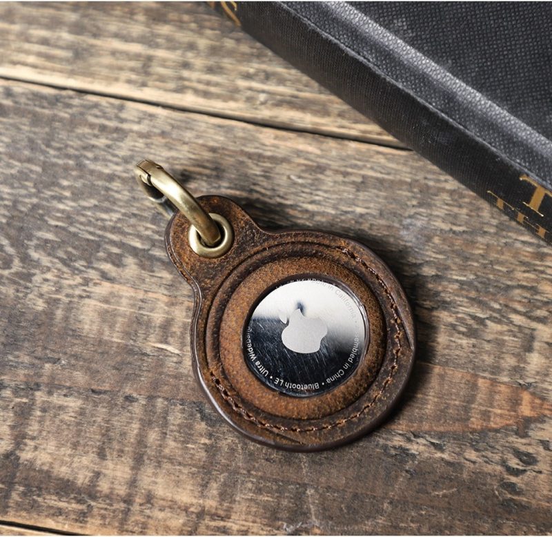BUGOLINI ISAIAS - Genuine Leather Airtag Case - Case - Protective Cover - Case - Suitable for Apple Airtag - Coffee - Image 3
