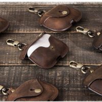 BUGOLINI Nero - Genuine Leather Cover - Handmade - Protective Cover - Case - Suitable for Apple Airpods 3 / Airpods Pro - Coffee - Image 6