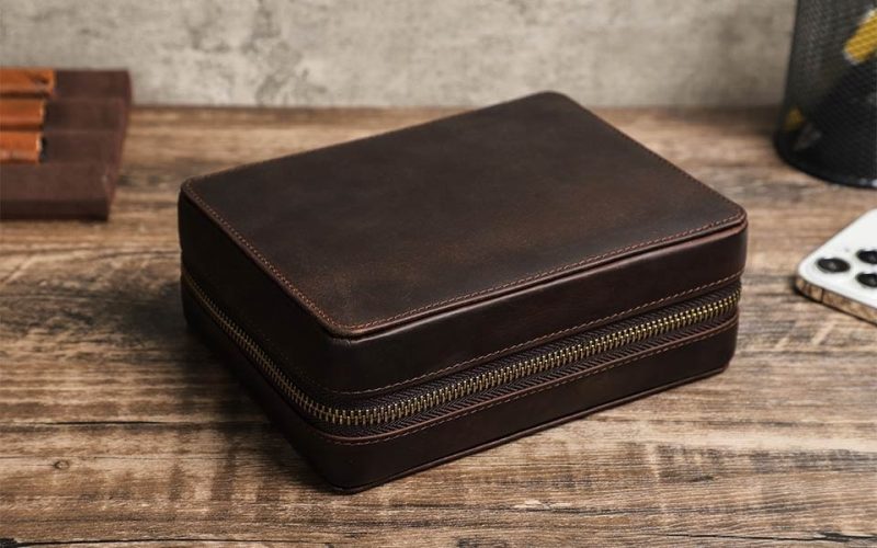 BUGOLINI Caia - Multifunctional Watch Holder - With Slots For 4 Cards And 1 Slot For Passport - Genuine Leather - Brown - Image 3