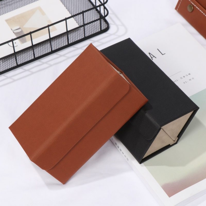 BUGOLINI Octavius3 - Glasses Holder - Pu Leather Glasses Holder with Press Studs Closure - Suitable for 4 Glasses - Image 4