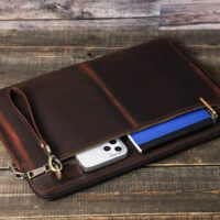 BUGOLINI Antonio - Leather Laptop Cover - Extra storage spaces - Echt Leder - Sleevetas - Made for 13.3 inch laptop for Macbook -Bruin - Image 11