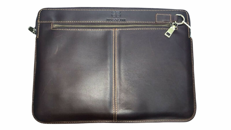 BUGOLINI Antonio - Leather Laptop Cover - Extra storage spaces - Echt Leder - Sleevetas - Made for 13.3 inch laptop for Macbook -Bruin - Image 15